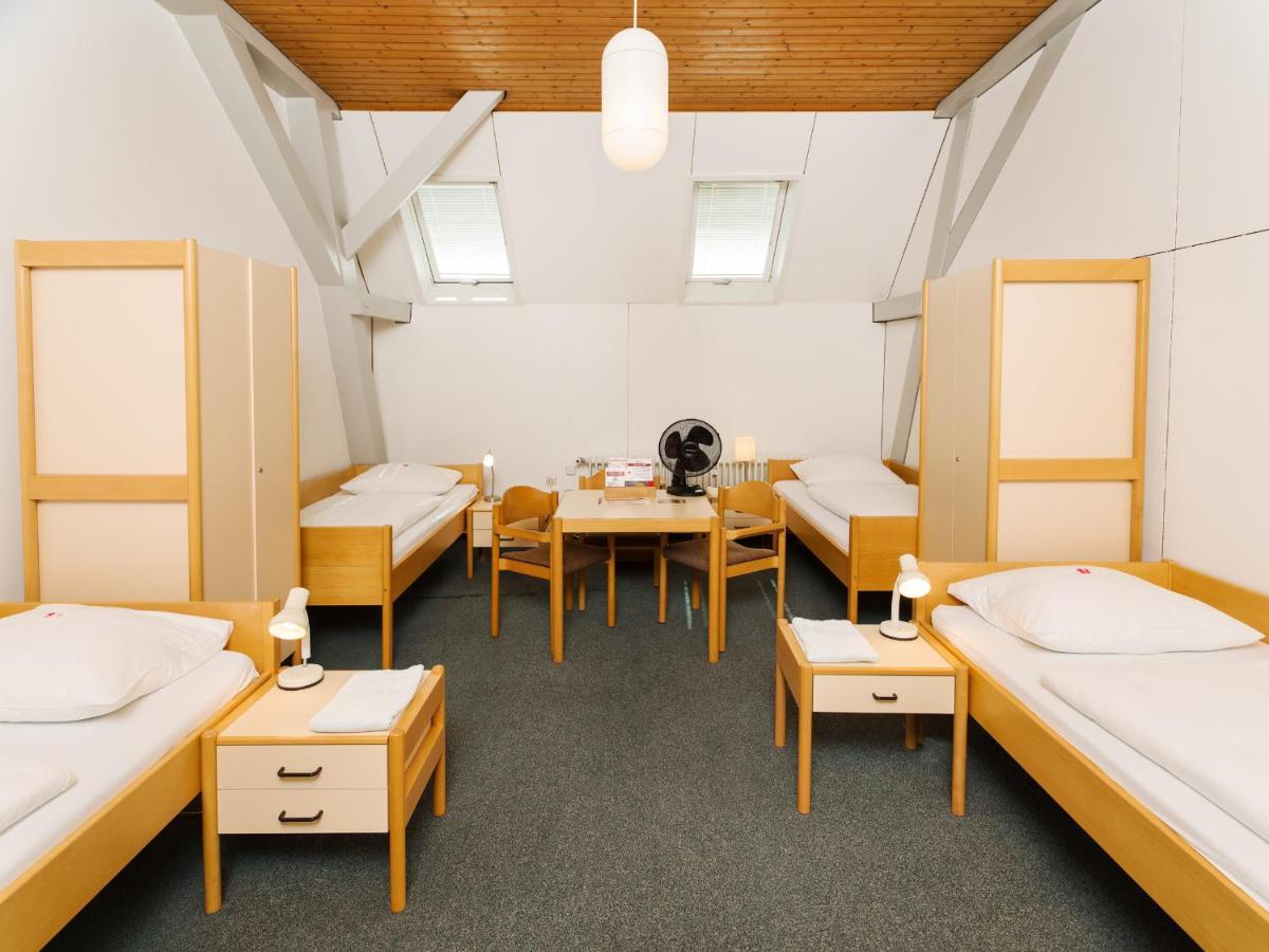 Bildungshaus St. Bernhard - Wohnen Und Tagen Hotel ราชตัทท์ ภายนอก รูปภาพ