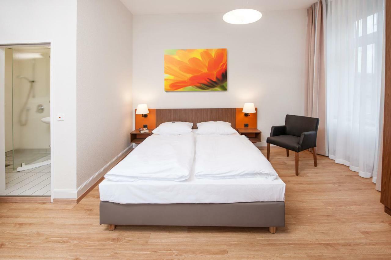 Bildungshaus St. Bernhard - Wohnen Und Tagen Hotel ราชตัทท์ ภายนอก รูปภาพ